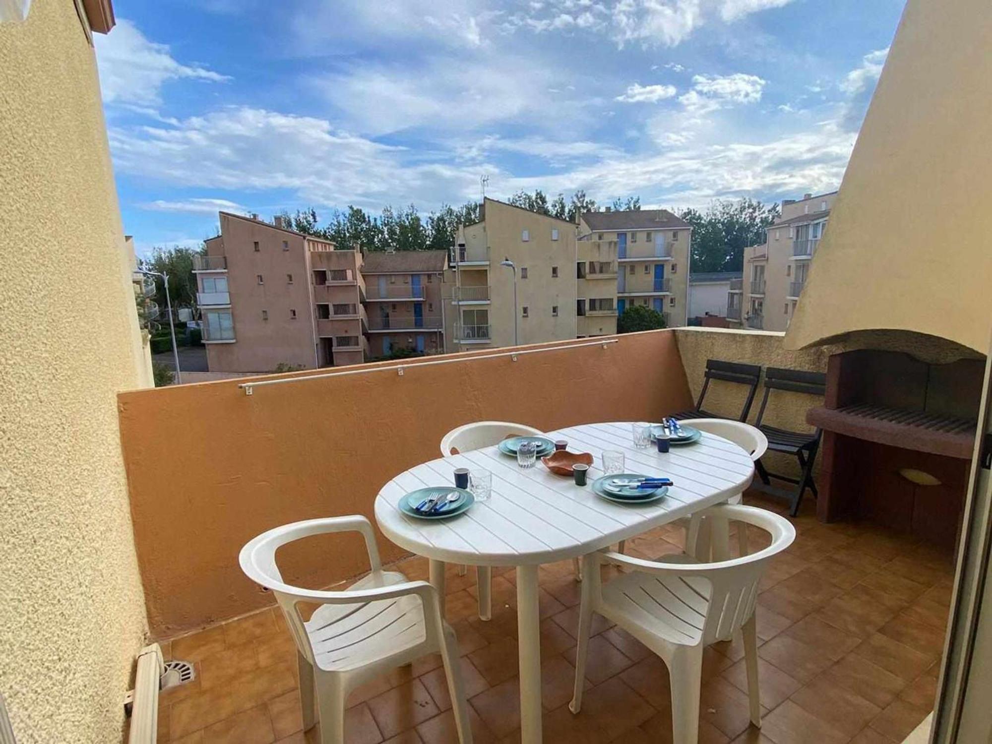 Confortable Pour 6 Avec Terrasse Et Acces Direct A - Fr-1-326-819 Apartament *
